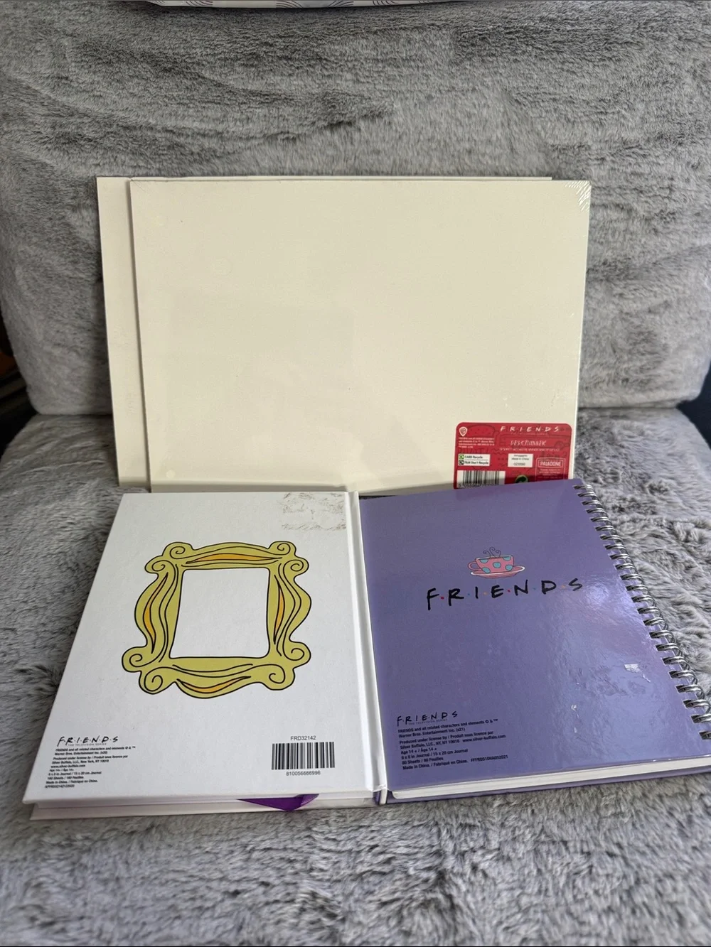 FRIENDS Stationary Set